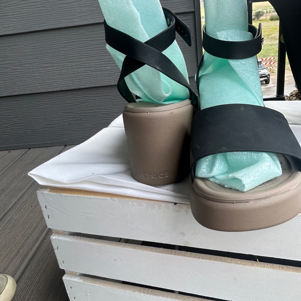 CROCS Black and Tan Wedge Sandals - Picture 4 of 6